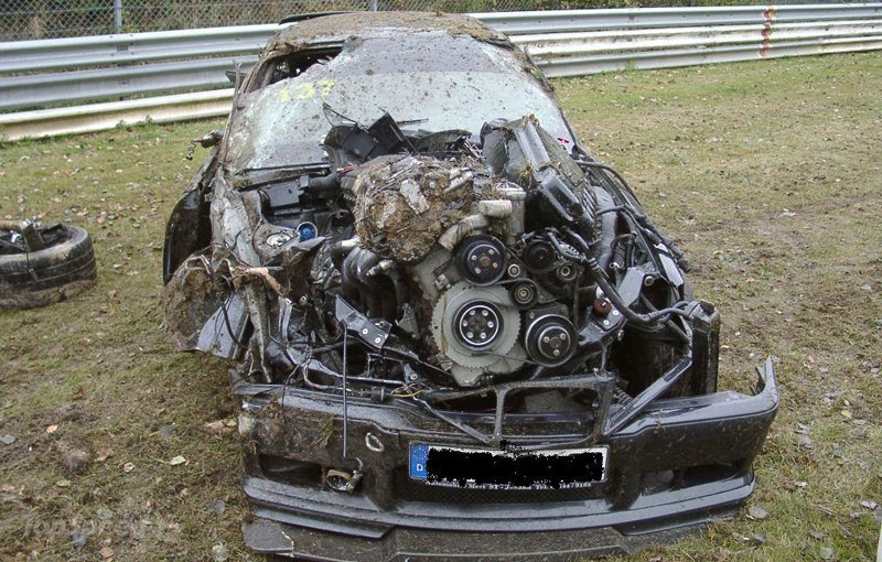 car_crashes_bmw_e36_m3_at_nordschleife_02.jpg car_crashes_bmw_e36_m3_at_nordschleife_02.jpg