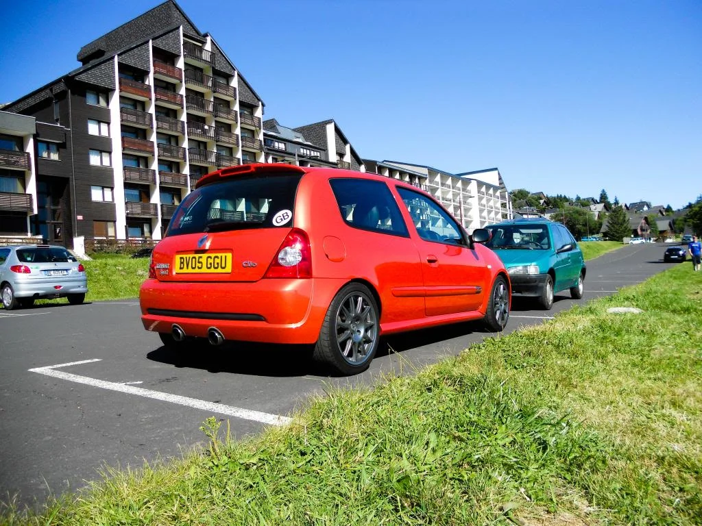 Car_zps48800c4d.webp