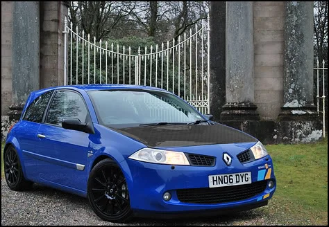 carbonfibremegane.webp
