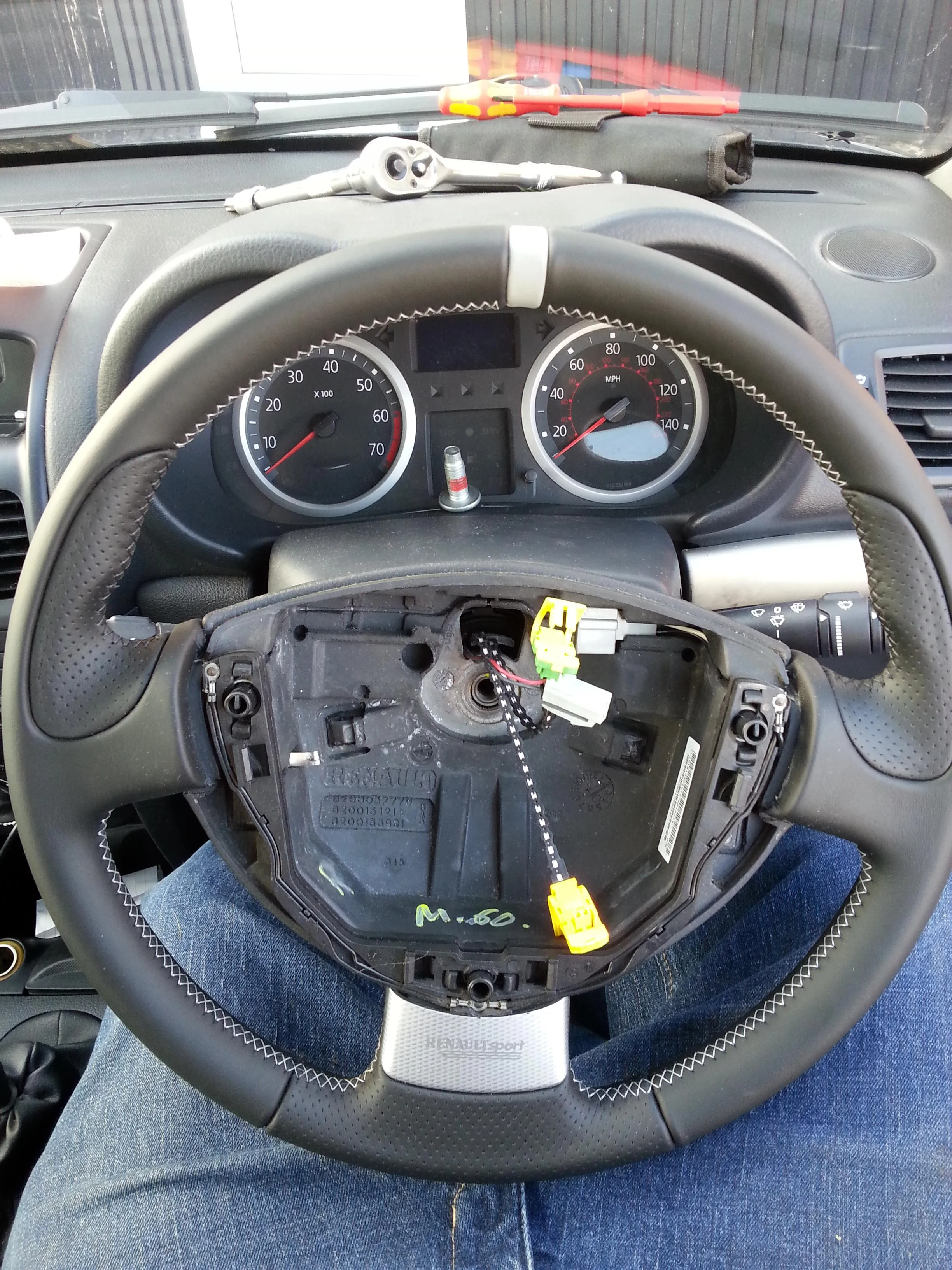 CBJMoBz.webp