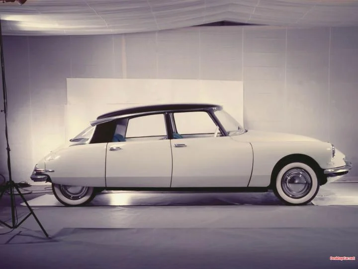 Citroen_ds_09.webp
