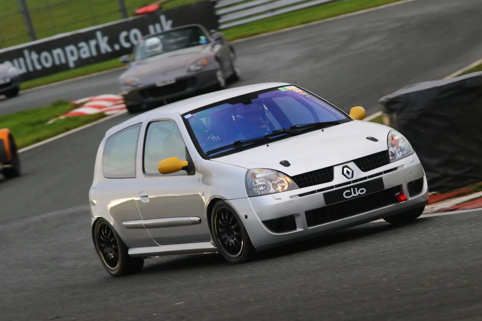 Clio 02.webp