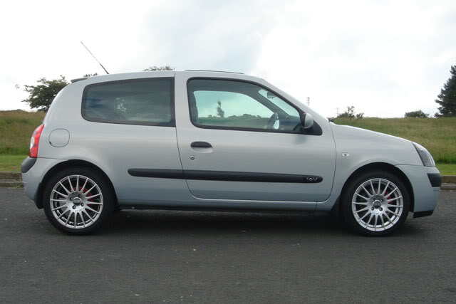 Clio-04.jpg