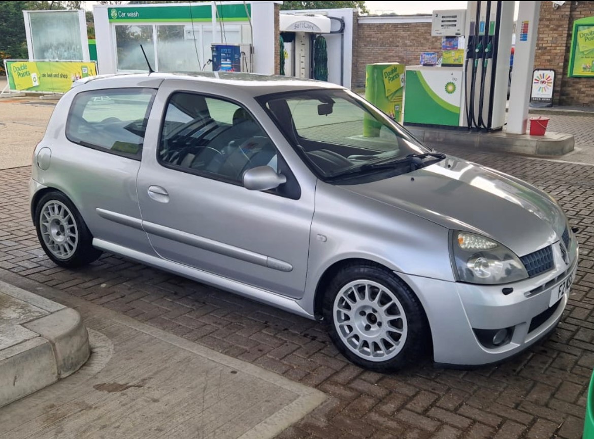 Clio 1.jpg