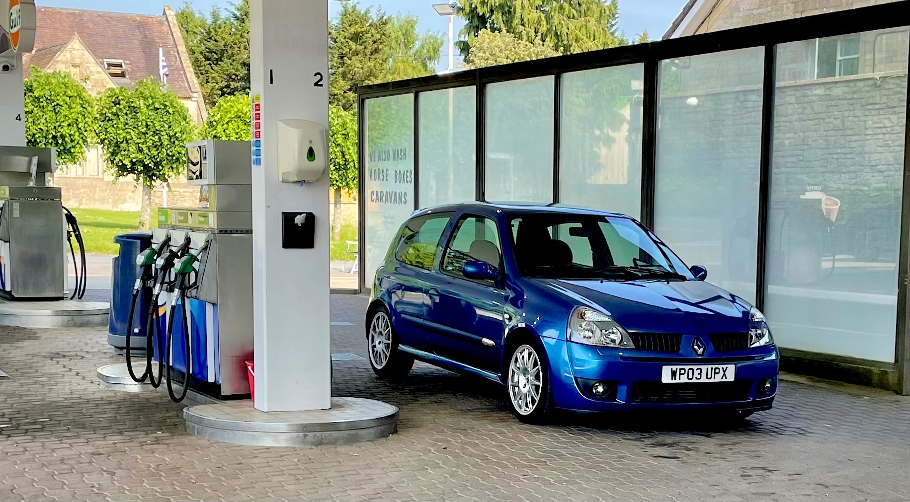 clio 1.jpg