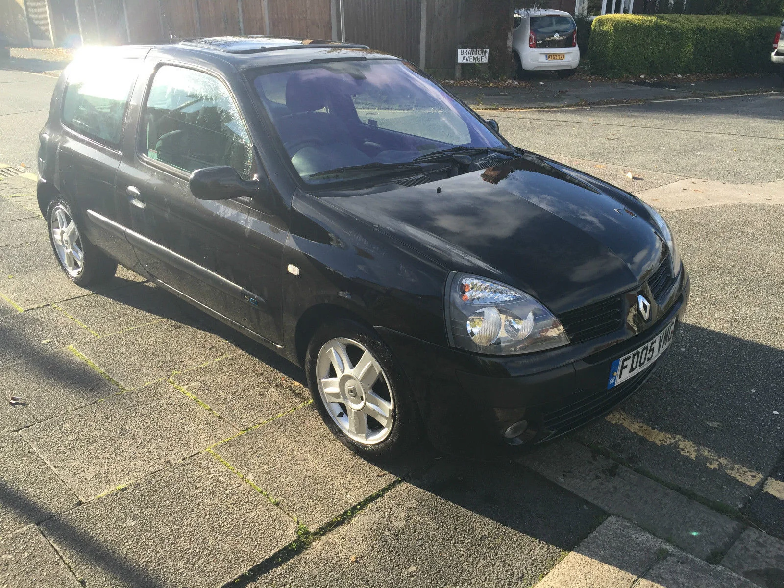 clio 100.webp