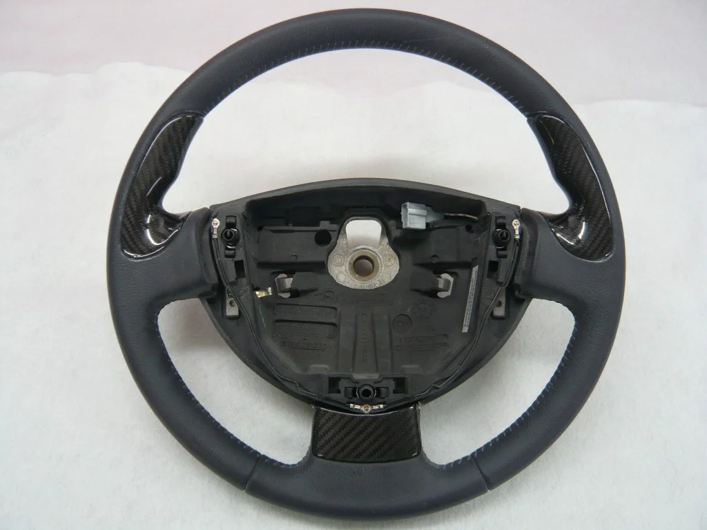 clio-172-thumb-grips-and-badge1-1024x768.webp
