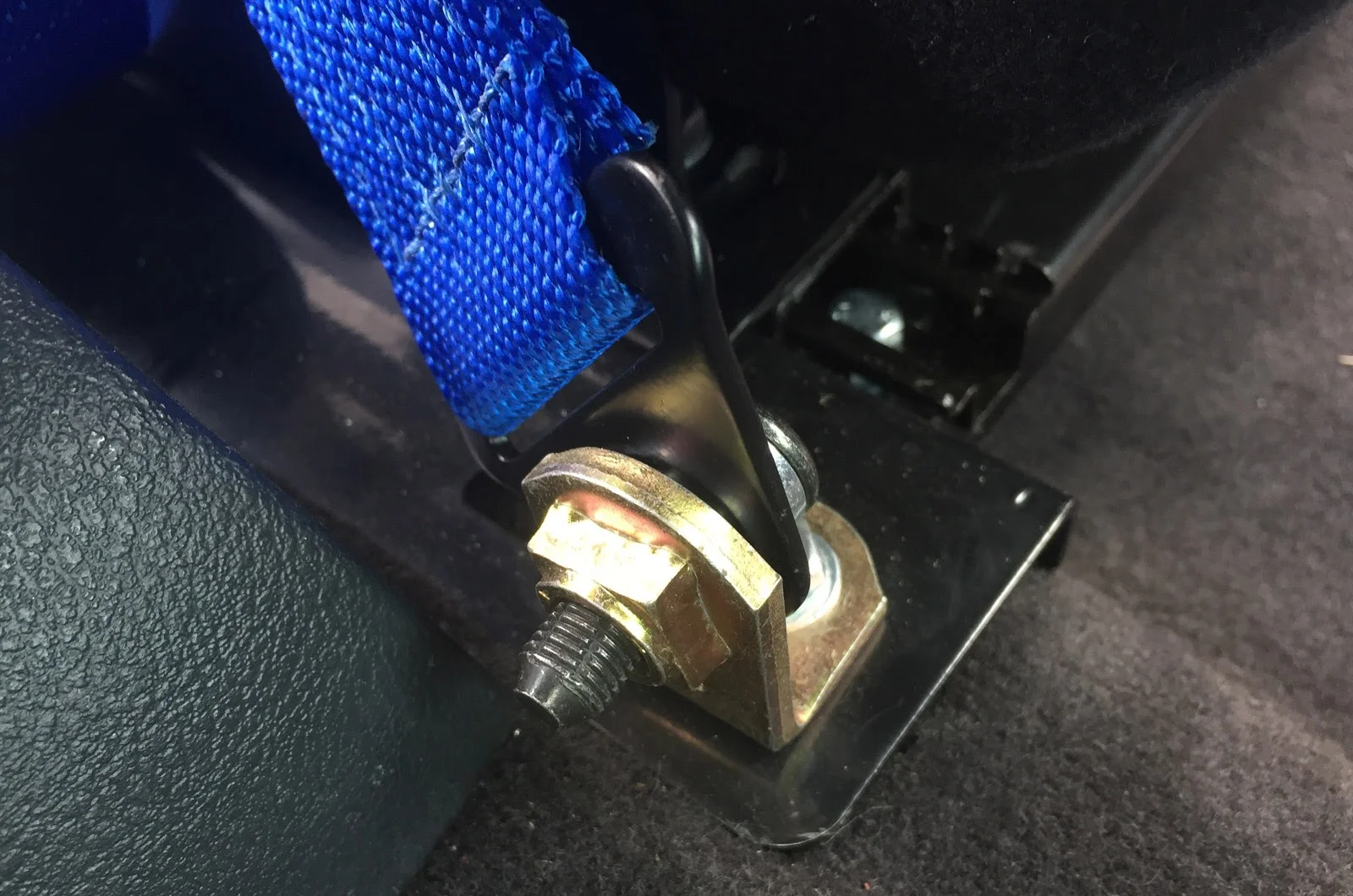 CLio 182 - Seat L shape bracket.webp
