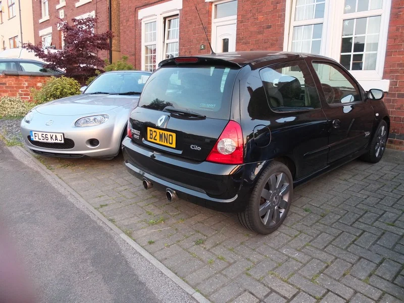 clio%20-%202%208_zpsigazunko.webp