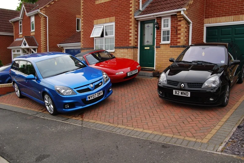clio%20-%203%203_zpszjbammhf.webp