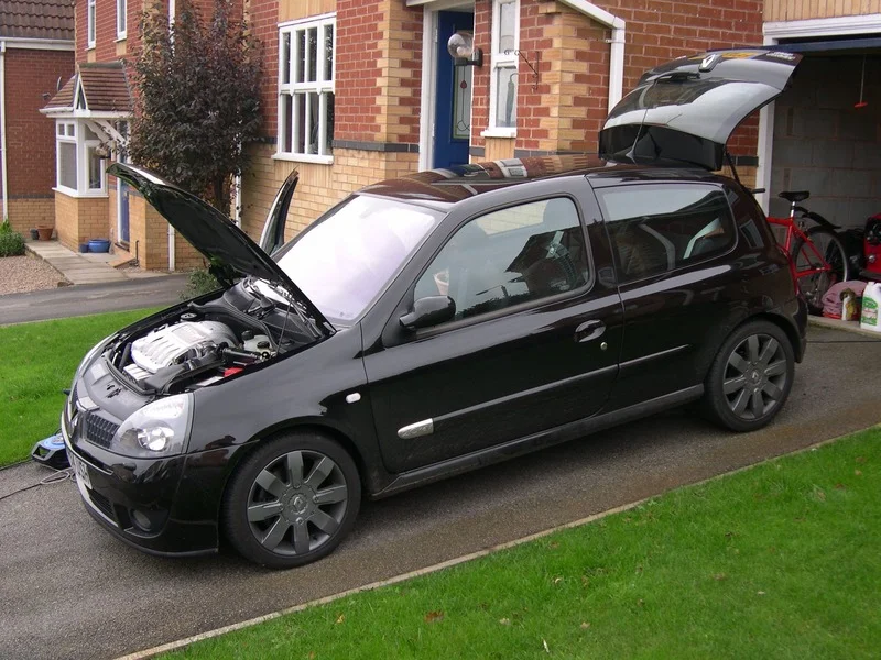 clio%20-%203_zpsek6i0o2m.webp