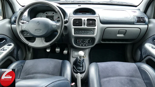 CLIO%2038_zpsyhj3cjce.webp