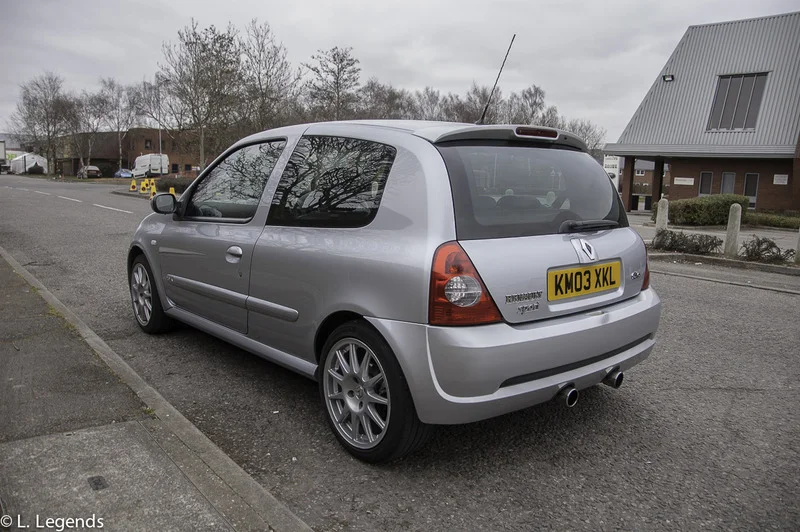 Clio%20March%202016%206%20of%2029.webp
