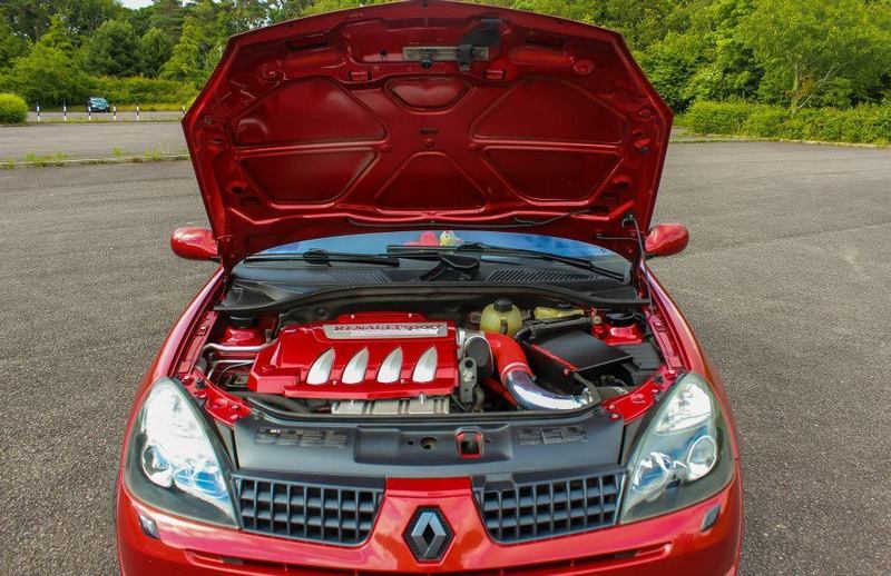 clio%20shoot%203_zpsqajrm3bl.jpg