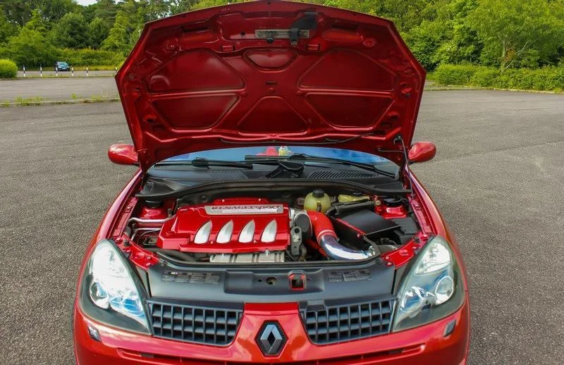 clio%20shoot%203_zpsqajrm3bl.webp
