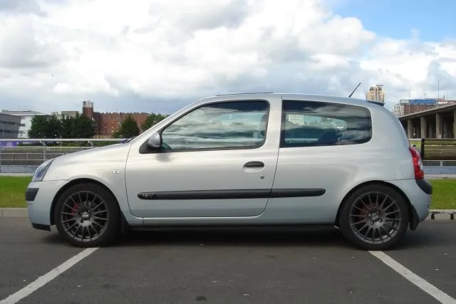 Clio-31.webp