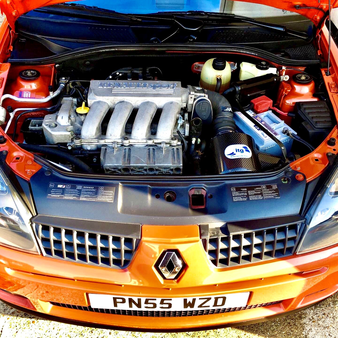 Clio engine.jpg