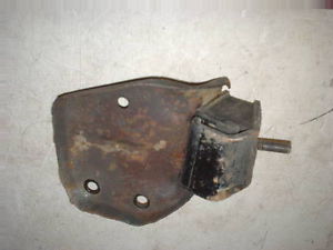 clio front gearbox mount.jpg