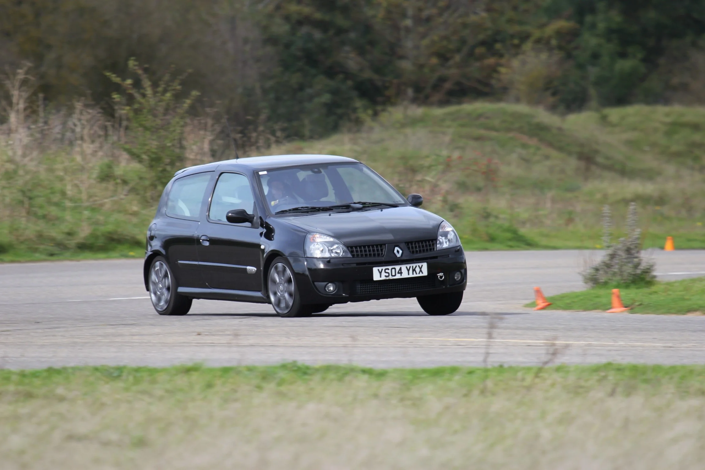 clio on track thumb.webp