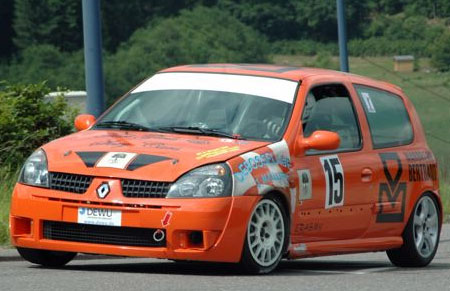 clio-racing-02.jpg