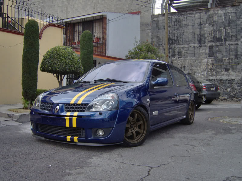 Clio-RS-008-con-GL.jpg