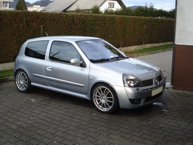 clio-rs-foto_2296338_17381018_17601078.webp