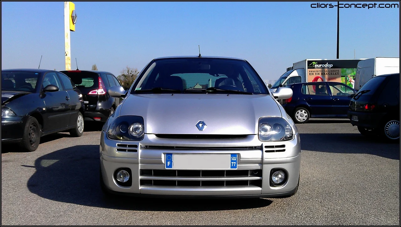 clio-rs1-13-3dae560.webp