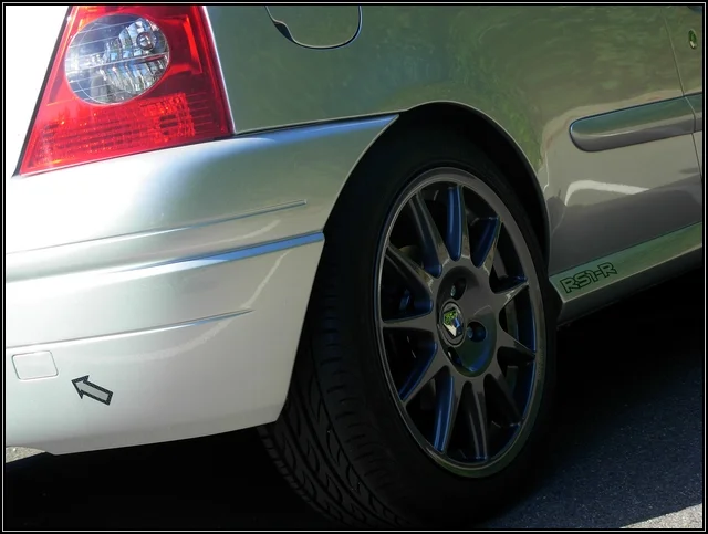 clio-rs1-14-127044c.webp