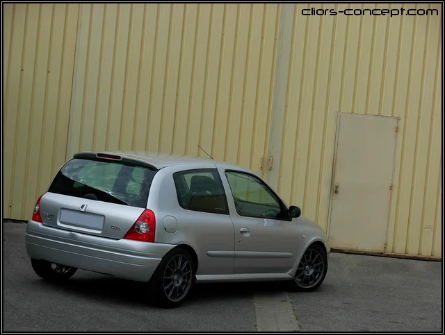 clio-rs1-6-10babf7.webp