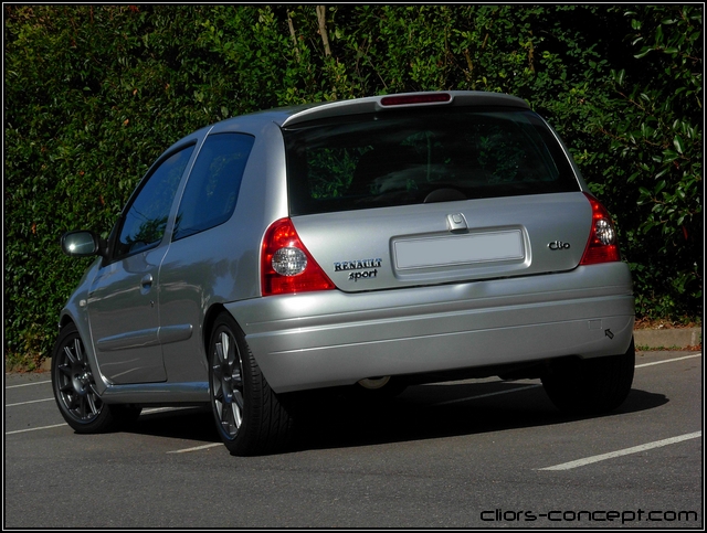 clio-rs1-6-1270291.jpg