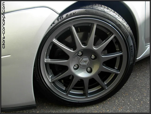 clio-rs1-8-10bac76.webp