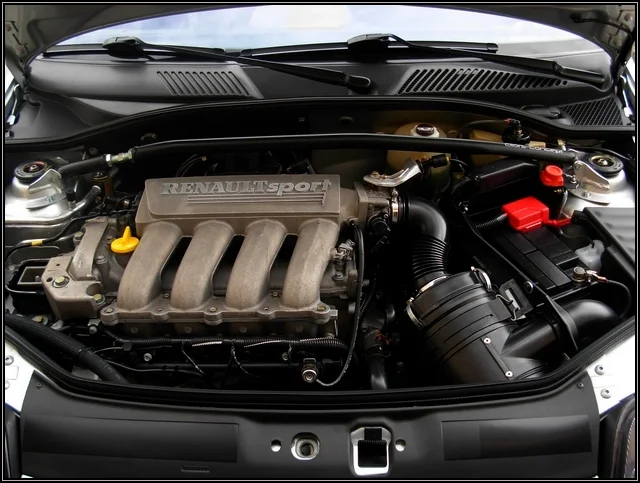clio-rs1-9-10baa29.webp