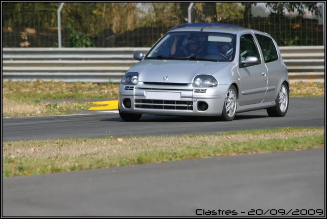 clio-rs1-clastres-4-134e757.webp