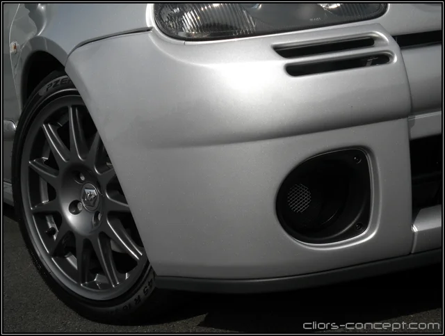 clio-rs1-r-10-1ddee2b.webp