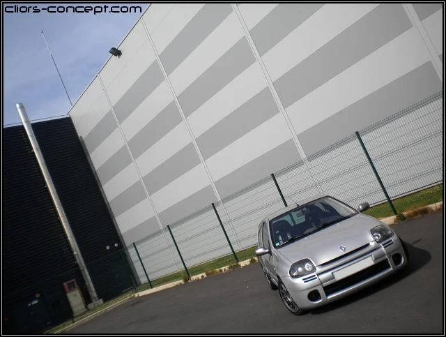 clio-rs1-r-12-1ddef2d.webp