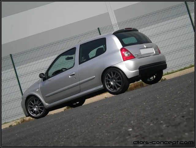 clio-rs1-r-16-1ddeec1.webp