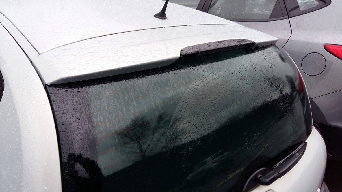 clio spoiler fitted 3.jpg