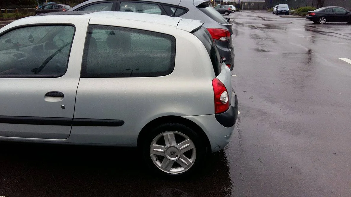 clio spoiler fitted2.webp