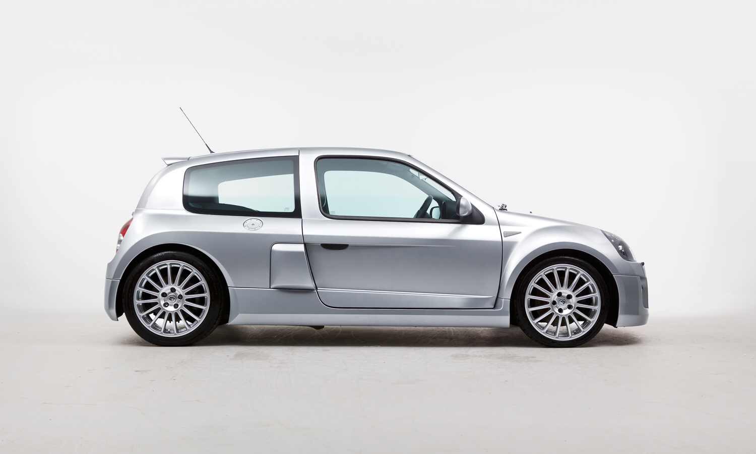 Clio V6.jpeg