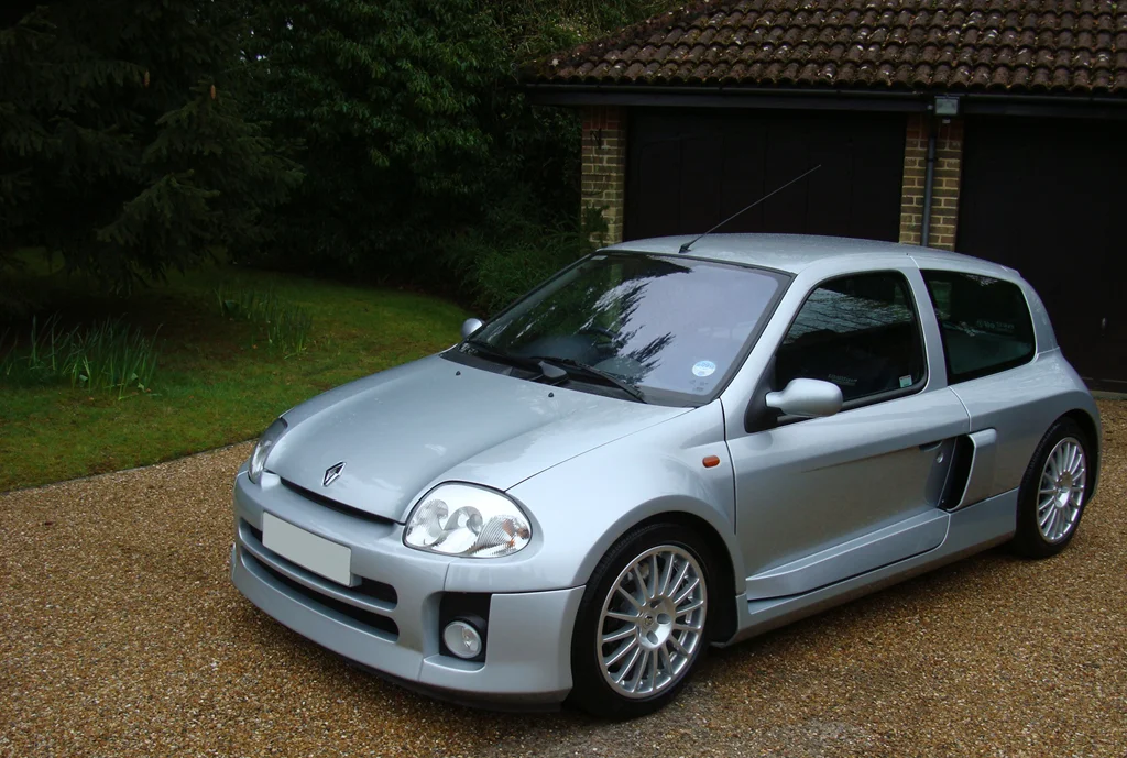Clio v6 Spring 2012.webp