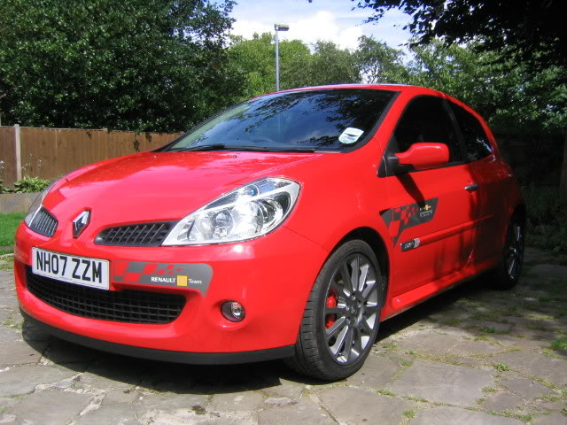 clio001.jpg