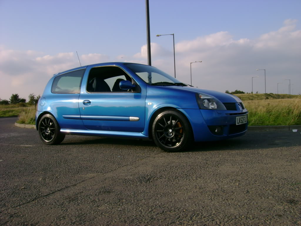 clio001.jpg