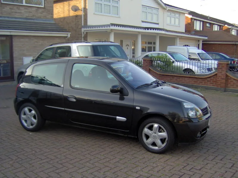 clio001.webp