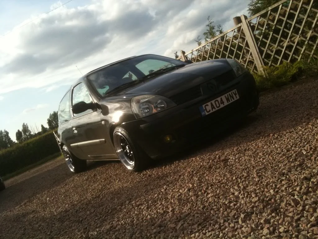 clio001.webp