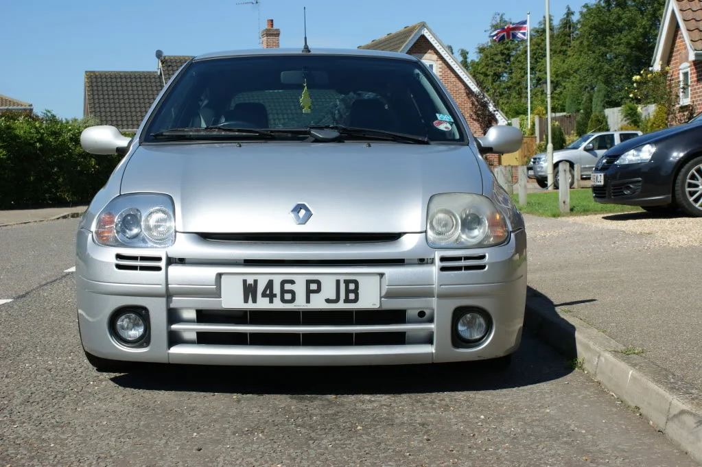 clio001.webp