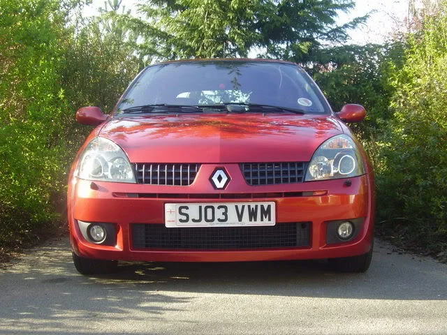 clio0015B15D.webp