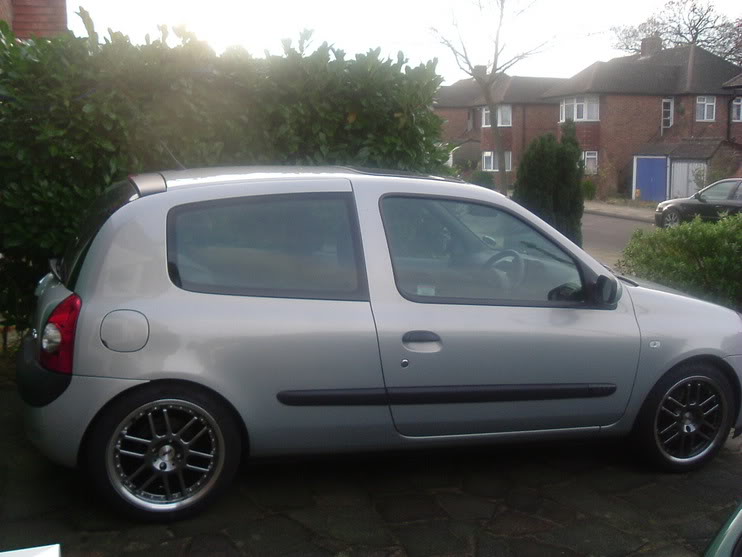 Clio002.jpg