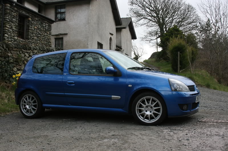 clio002.jpg