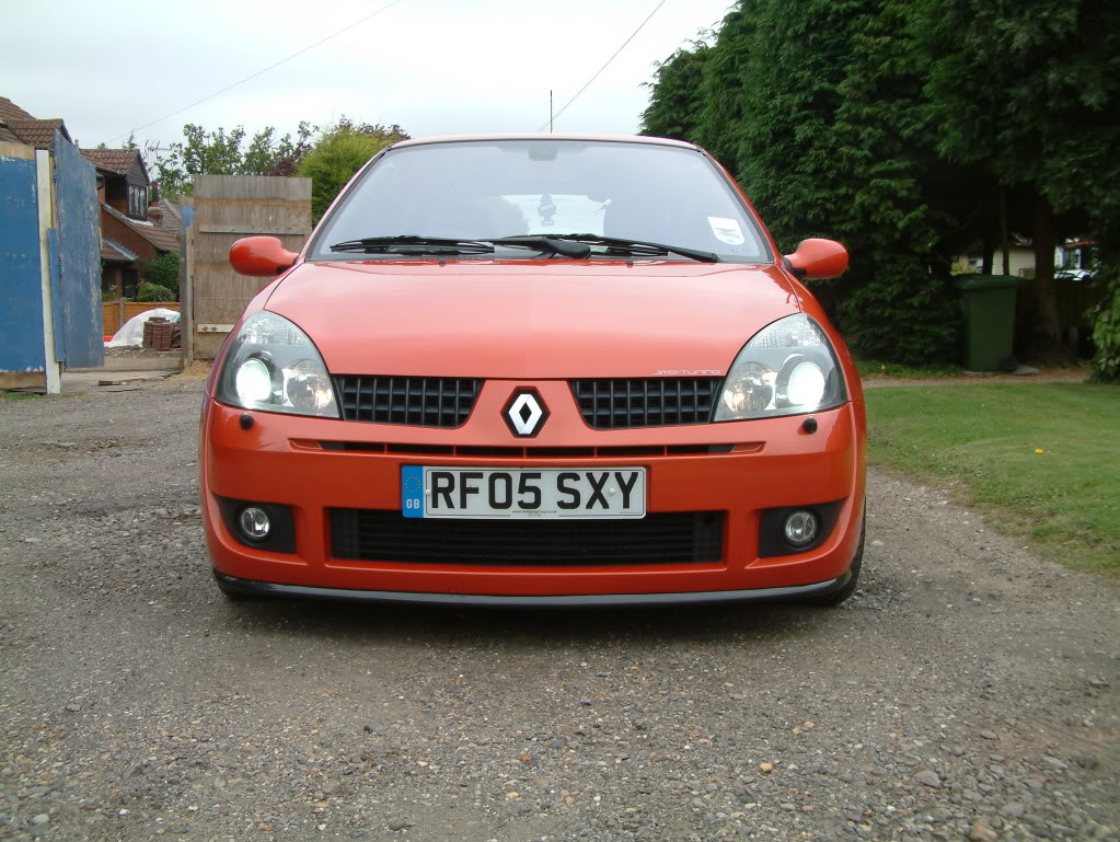 clio002.jpg clio002.jpg