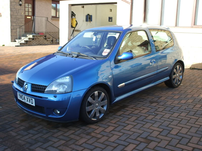 clio002.jpg